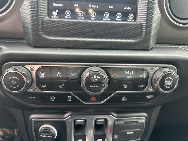 Used 2022 Jeep Wrangler Sport AWD/4WD image 19