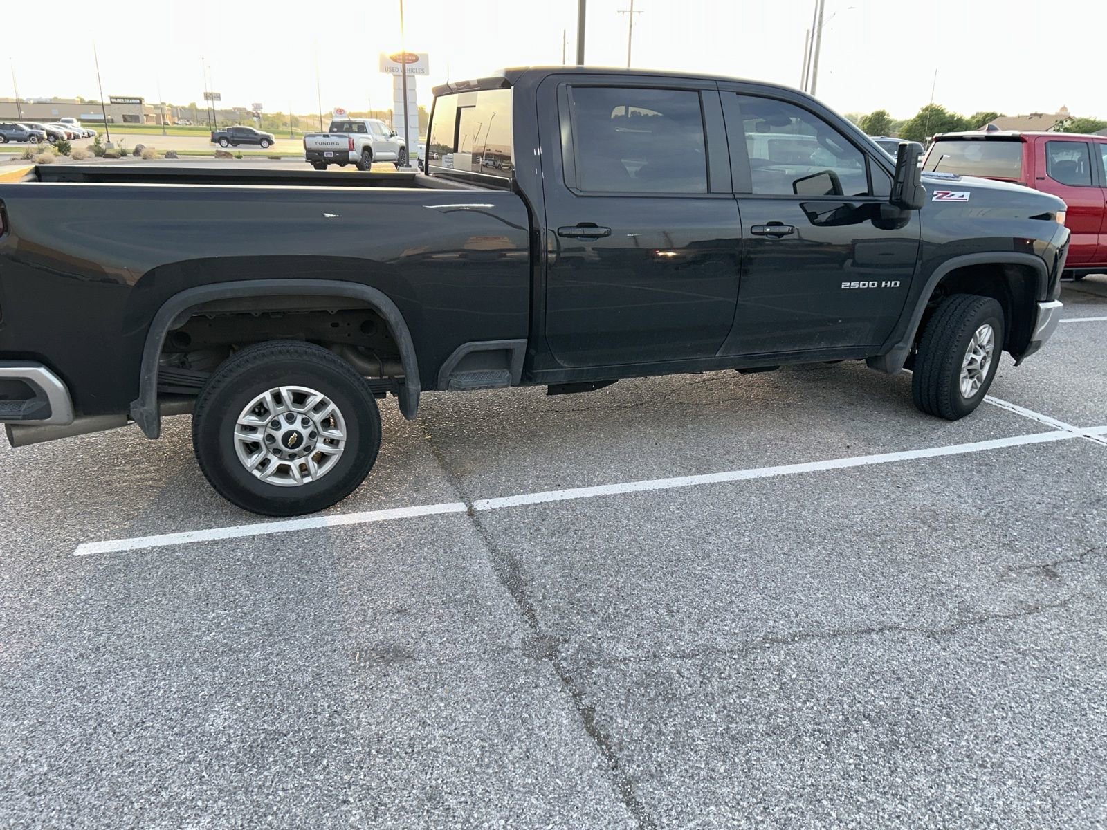 Used 2025 Chevrolet Silverado 2500 LT image 3