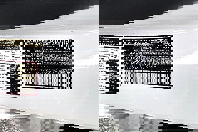 Certified 2025 Mercedes-Benz C 300 4MATIC Sedan image 6