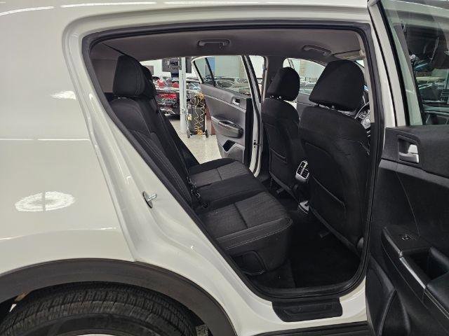 Used 2020 Kia Sportage LX image 31