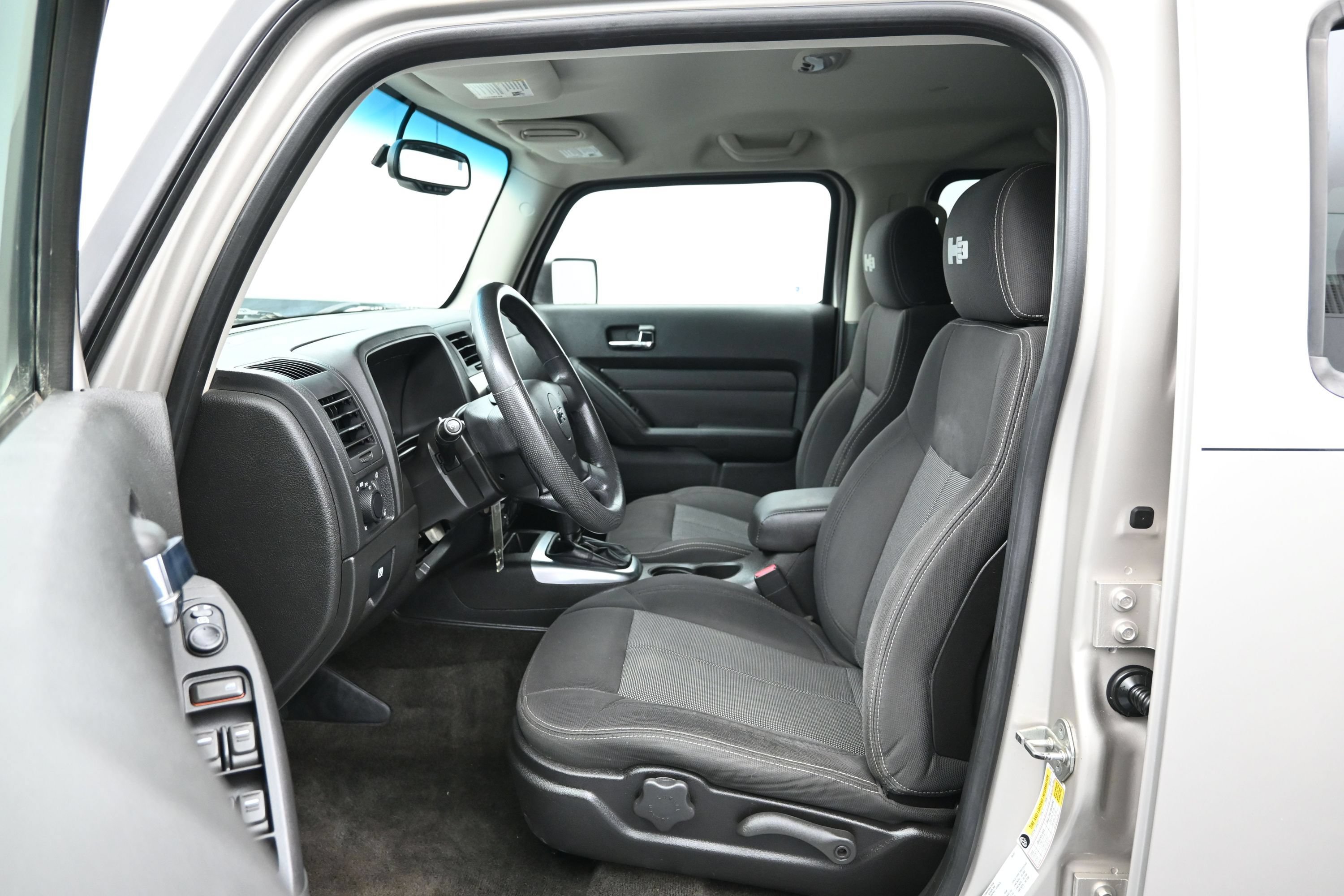 Used 2007 HUMMER H3 AWD/4WD image 9
