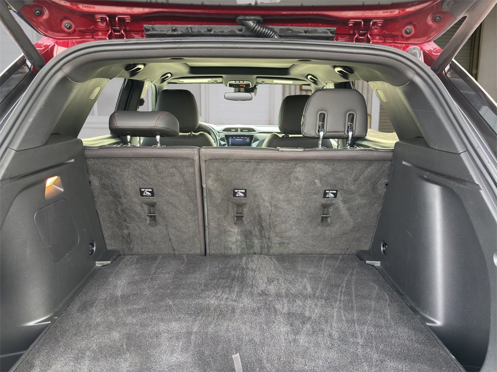 Used 2022 Chevrolet TrailBlazer RS w/ Sun and Liftgate Package image 7