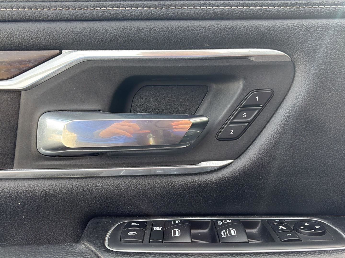 Used 2021 RAM 1500 Laramie image 16