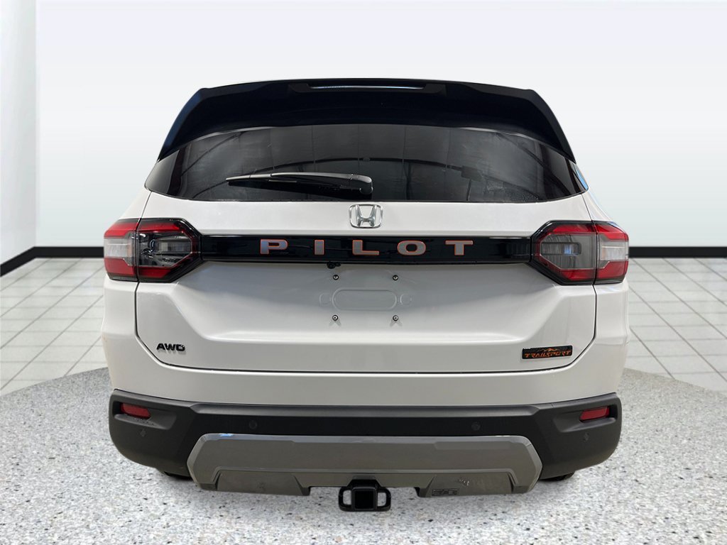 New 2026 Honda Pilot TrailSport image 4