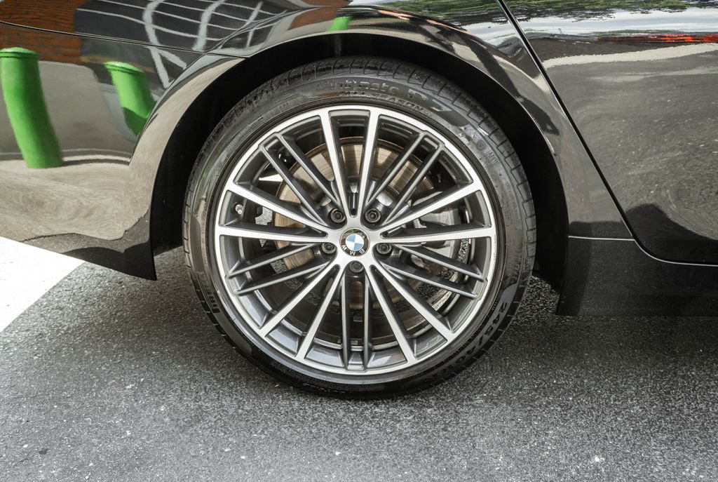 Used 2023 BMW 540i xDrive w/ Premium Package AWD/4WD image 31