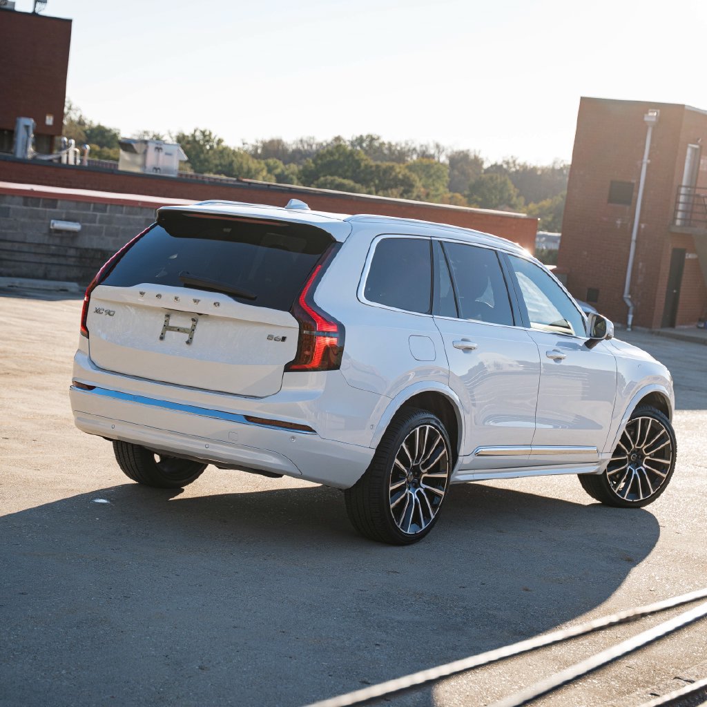 Certified 2026 Volvo XC90 B6 Plus w/ Protection Package Premier AWD/4WD image 10