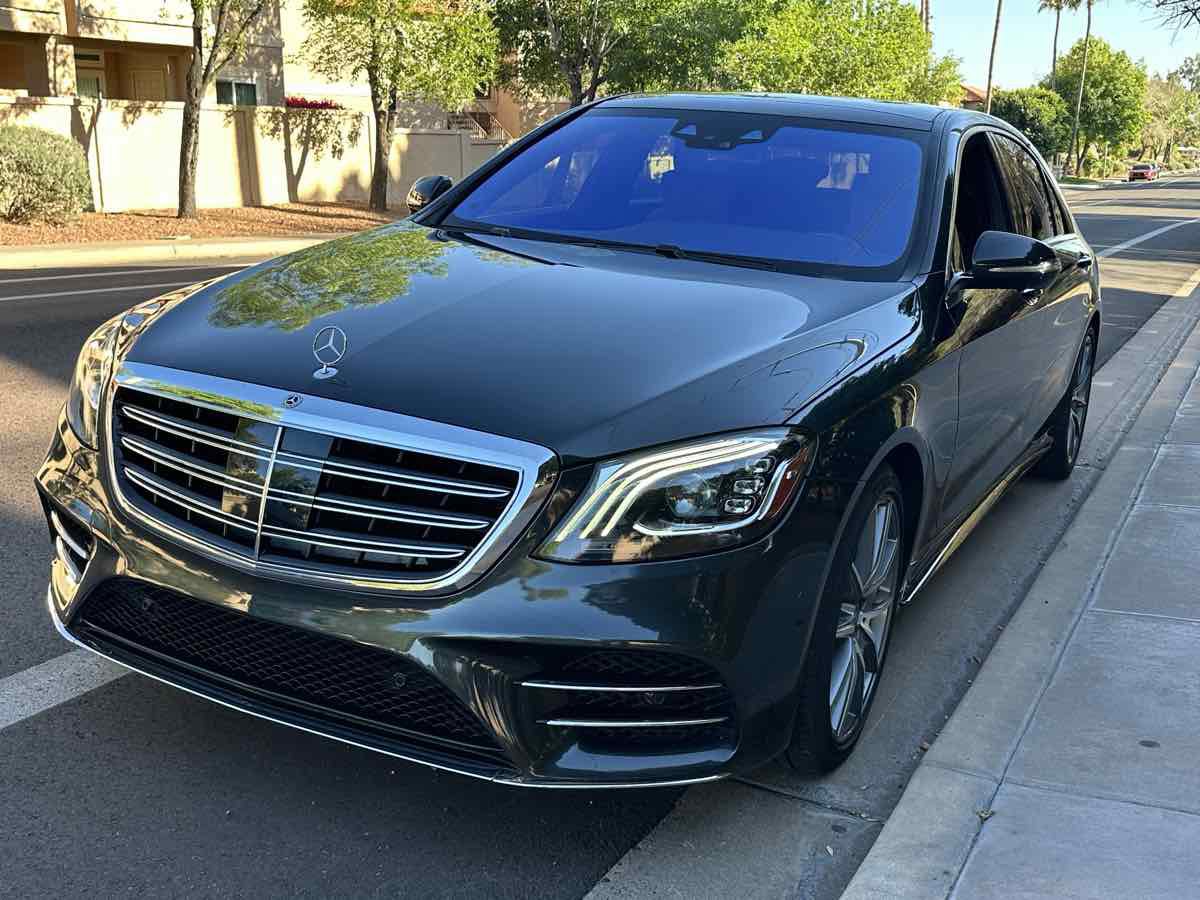 Used 2019 Mercedes-Benz S 560 Sedan image 4