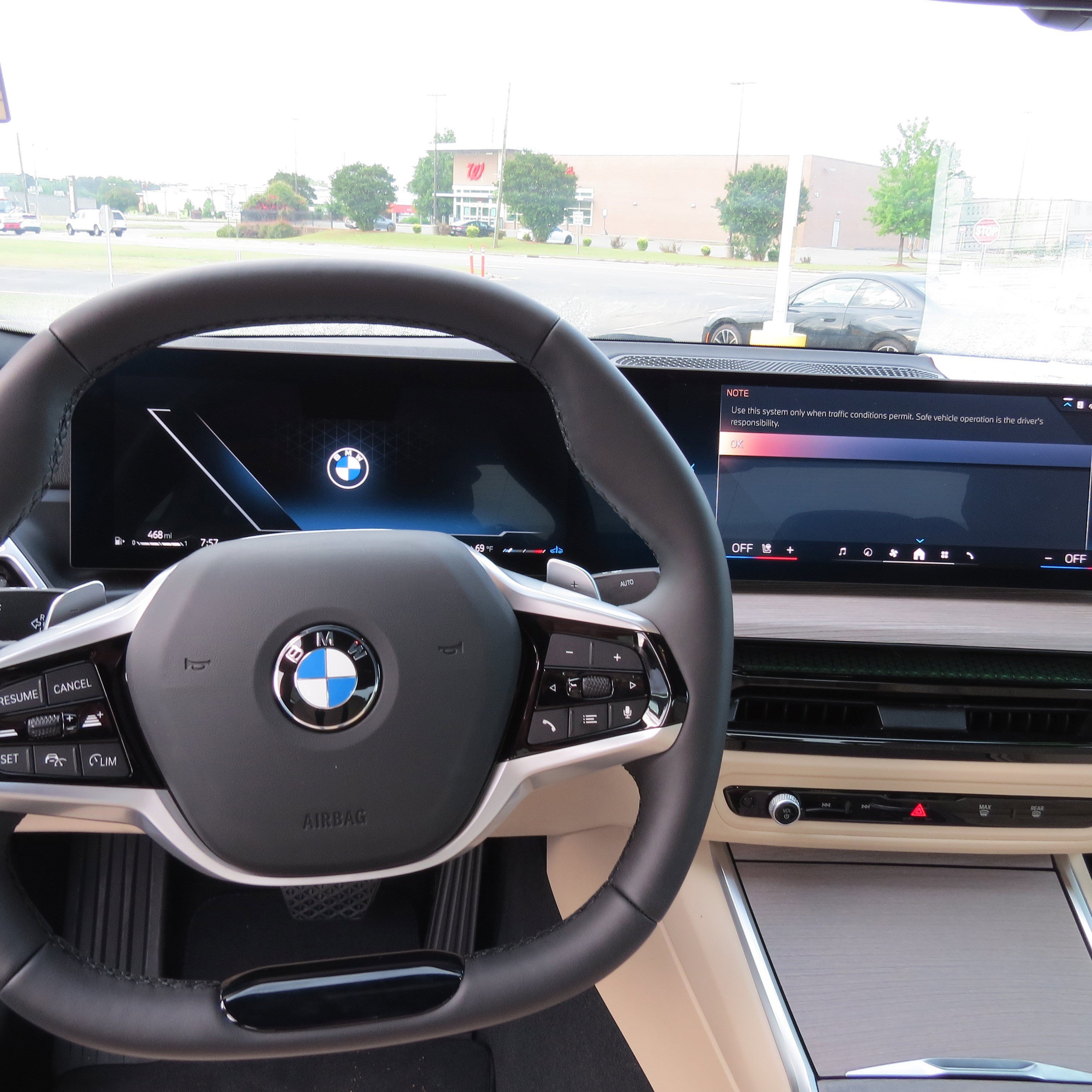 New 2025 BMW 330i Sedan w/ Convenience Package image 17