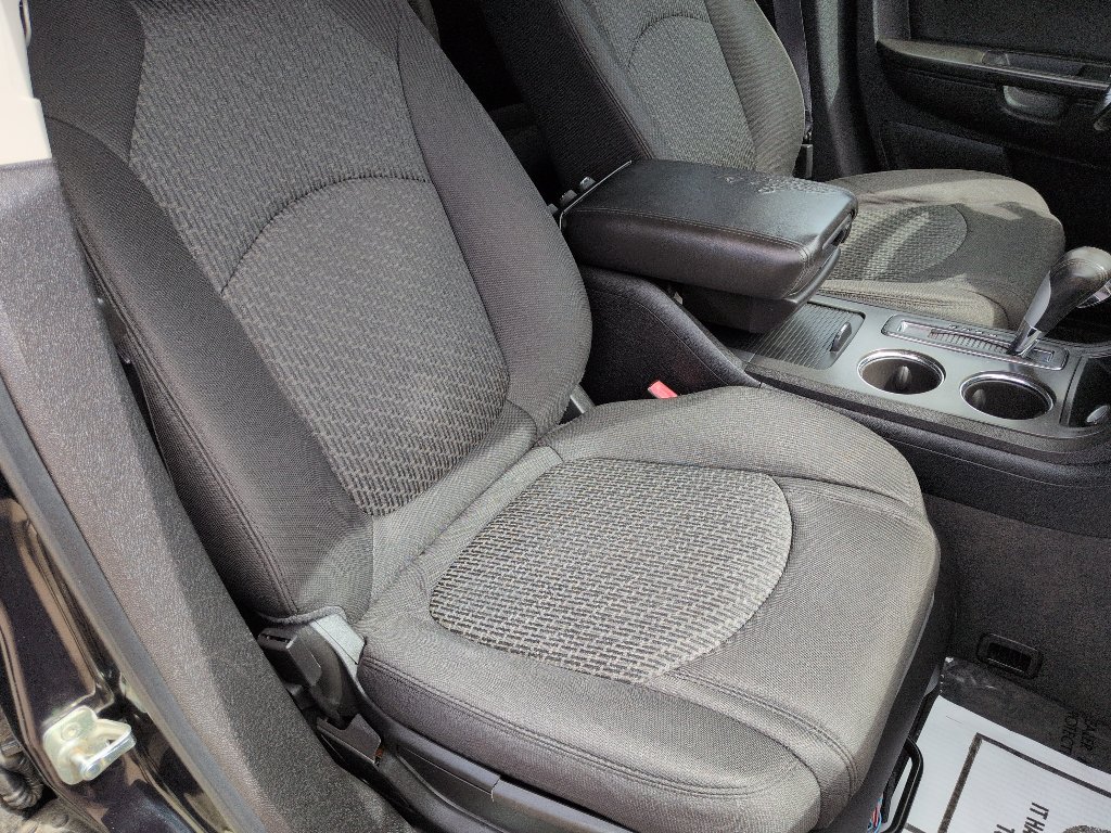 Used 2012 Chevrolet Traverse LT FWD image 28