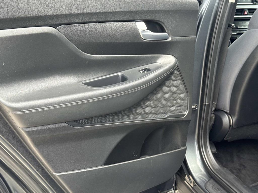 Used 2020 Hyundai Santa Fe SEL image 12