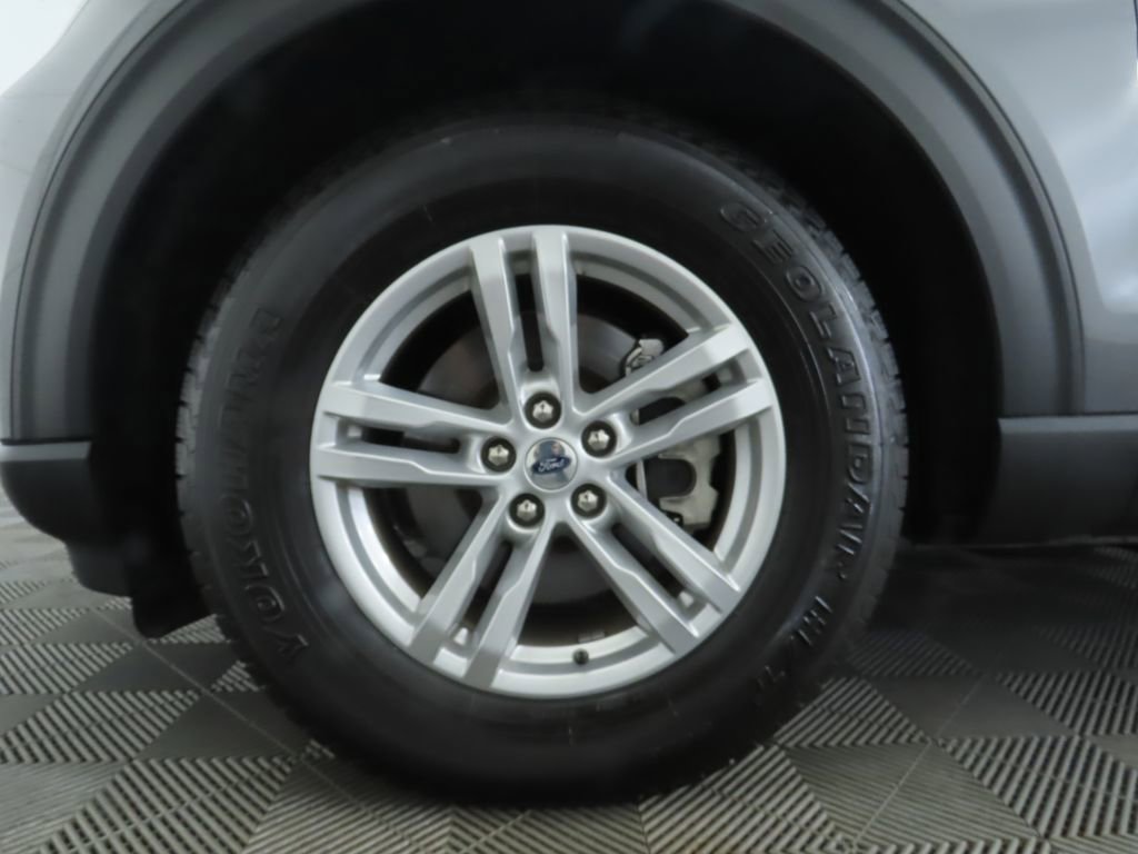 Used 2022 Ford Explorer XLT w/ Equipment Group 202A image 32
