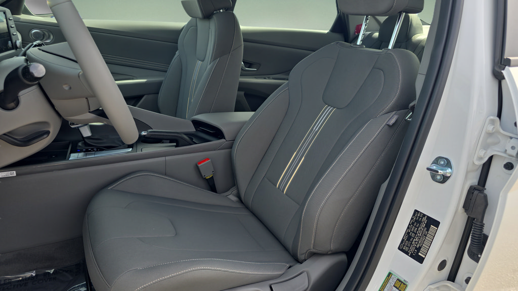 New 2026 Hyundai Elantra Sport FWD image 22