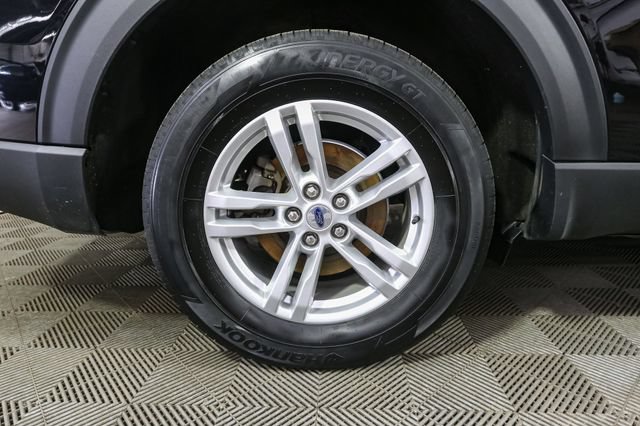 Used 2023 Ford Explorer XLT w/ Equipment Group 202A AWD/4WD image 16