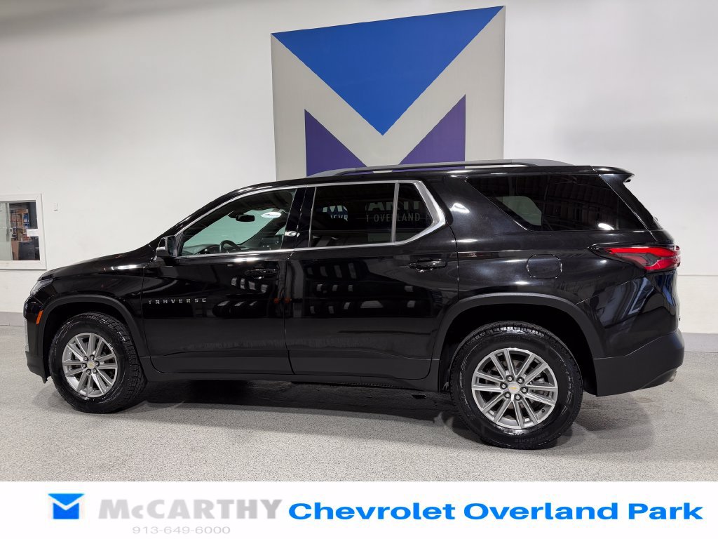 Used 2023 Chevrolet Traverse LT w/ LPO, Cargo Package FWD image 7