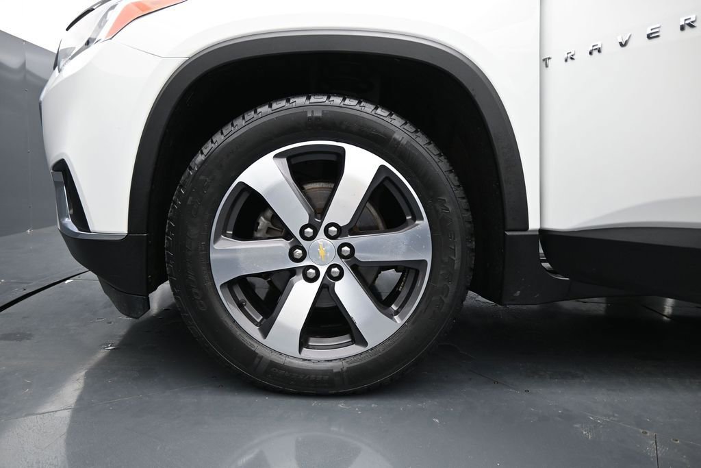 Used 2021 Chevrolet Traverse LT w/ LT Premium Package FWD image 29