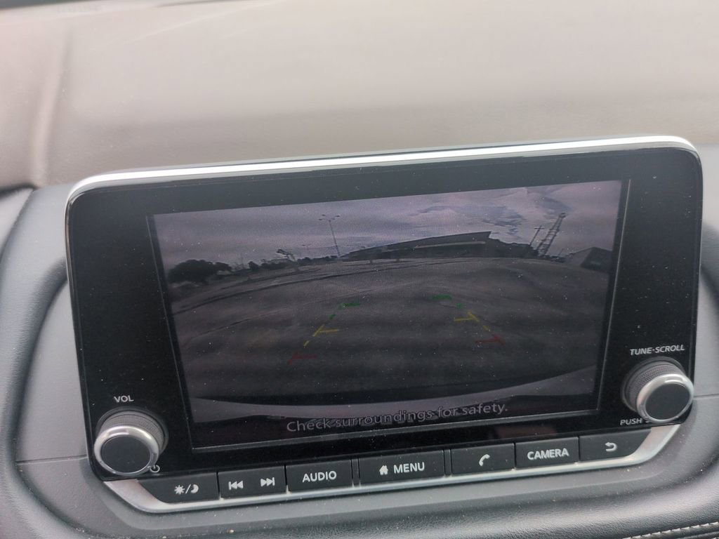 Used 2023 Nissan Rogue S FWD image 28