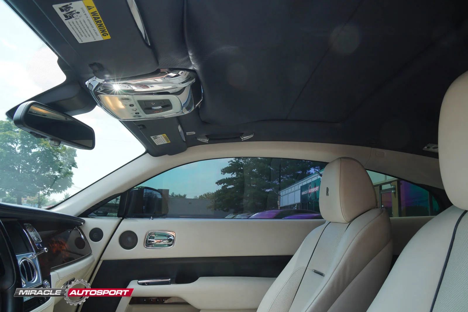 Used 2015 Rolls-Royce Wraith image 18