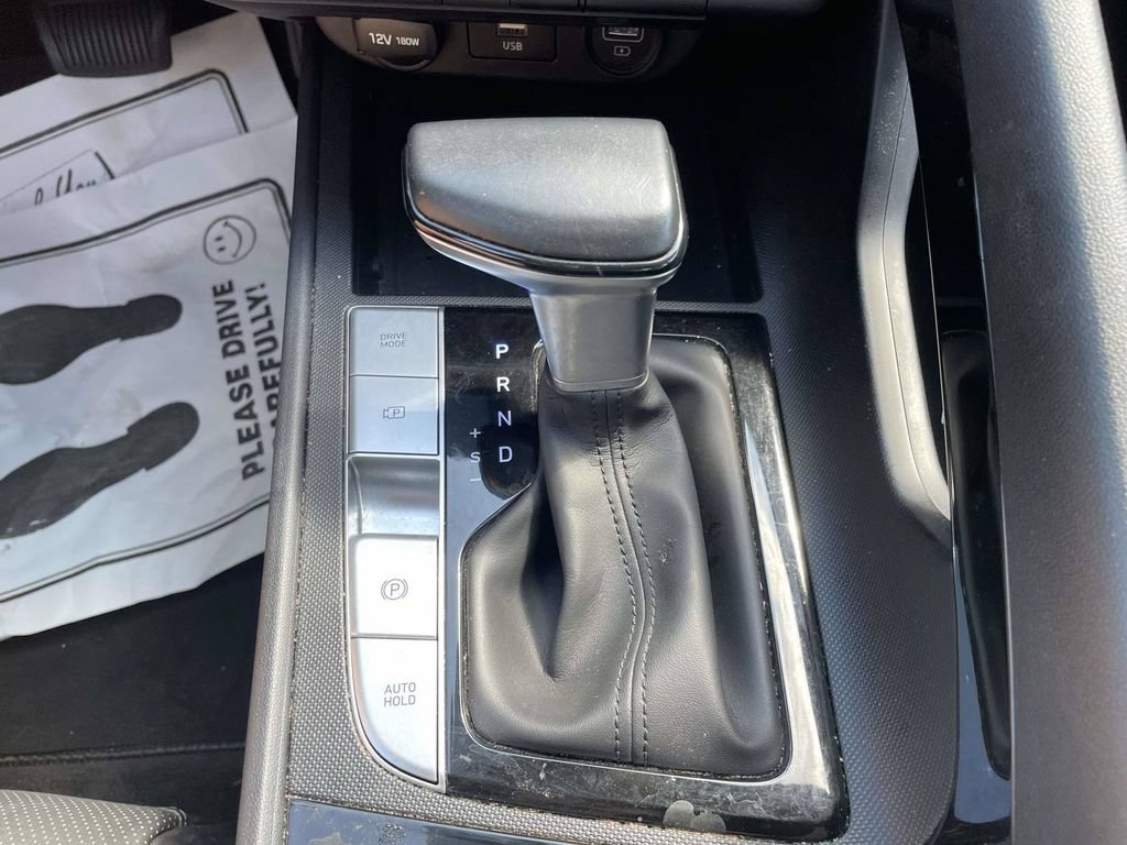 Used 2023 Hyundai Elantra Limited FWD image 17