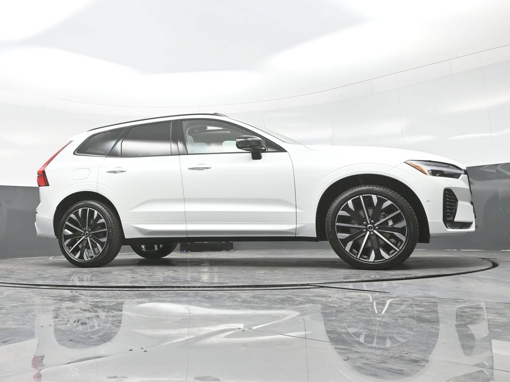 New 2026 Volvo XC60 B5 Ultra w/ Climate Package AWD/4WD image 30