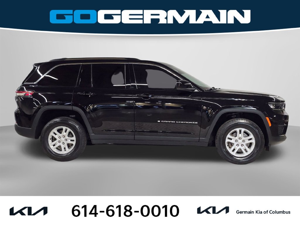 Used 2023 Jeep Grand Cherokee Laredo w/ Luxury Tech Group I AWD/4WD image 6