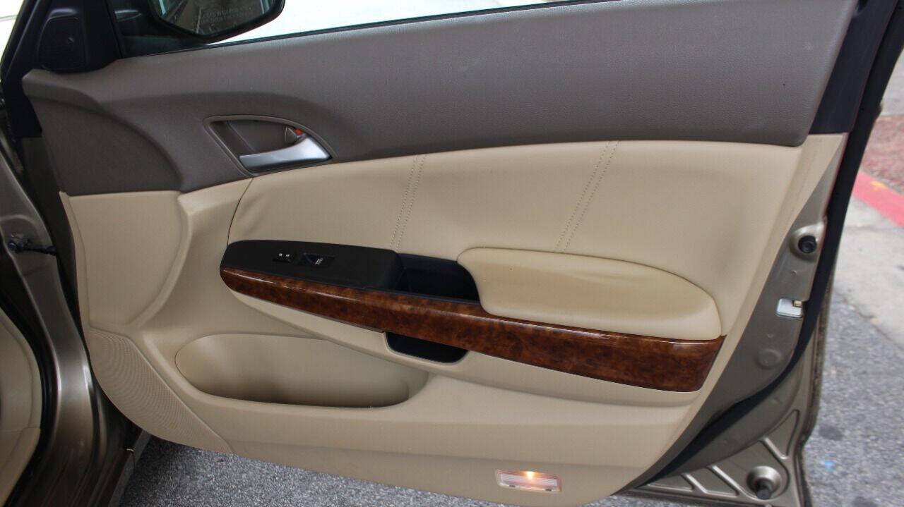 Used 2009 Honda Accord EX-L image 41