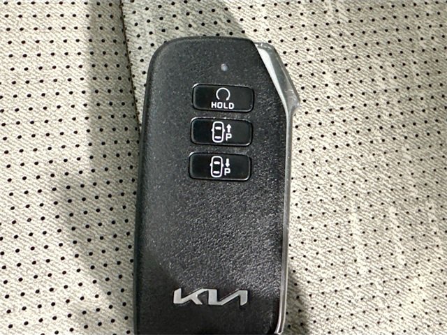Used 2023 Kia Niro Wave w/ Wave Preserve Package image 30