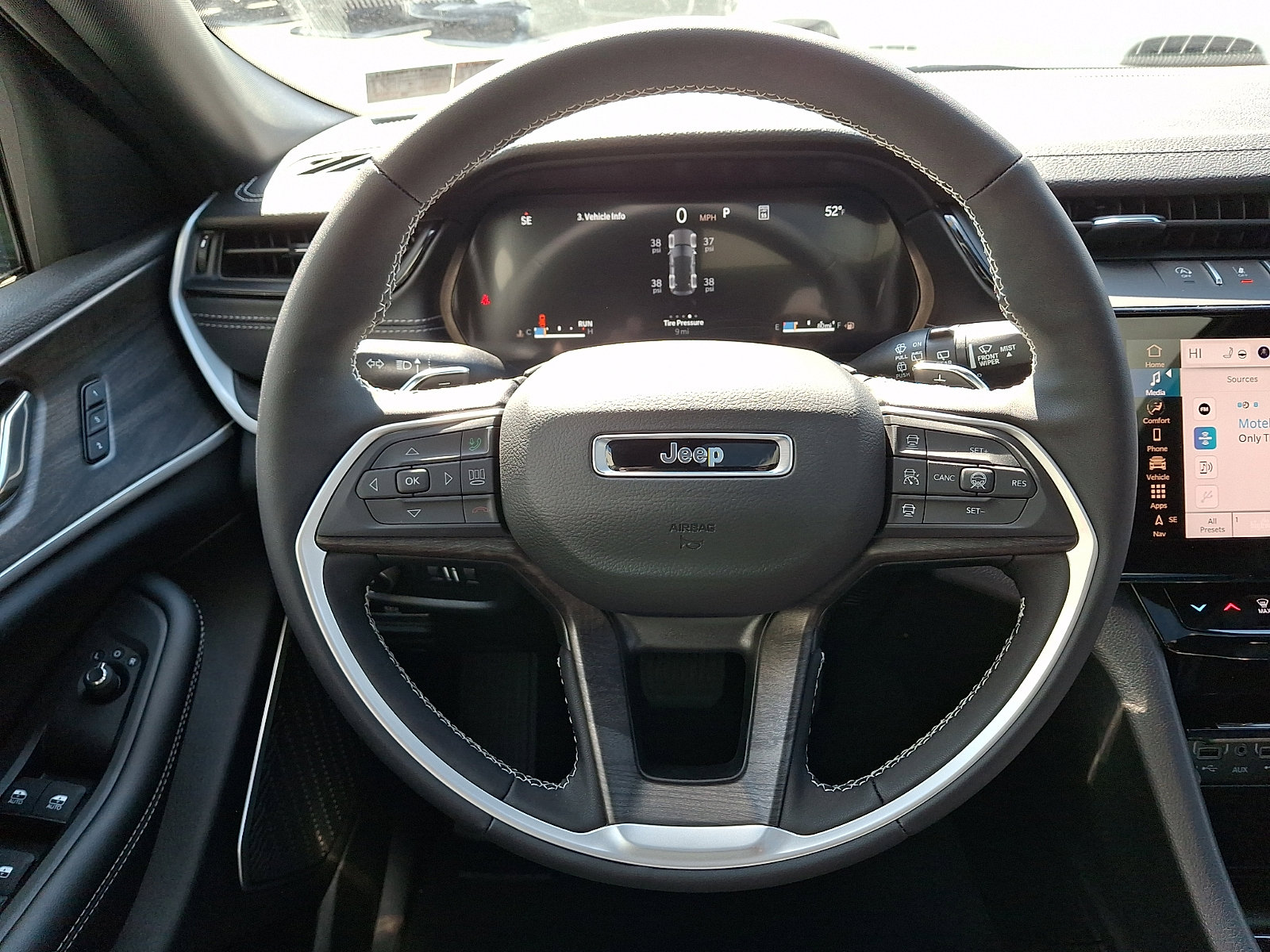 New 2026 Jeep Grand Cherokee Limited image 15