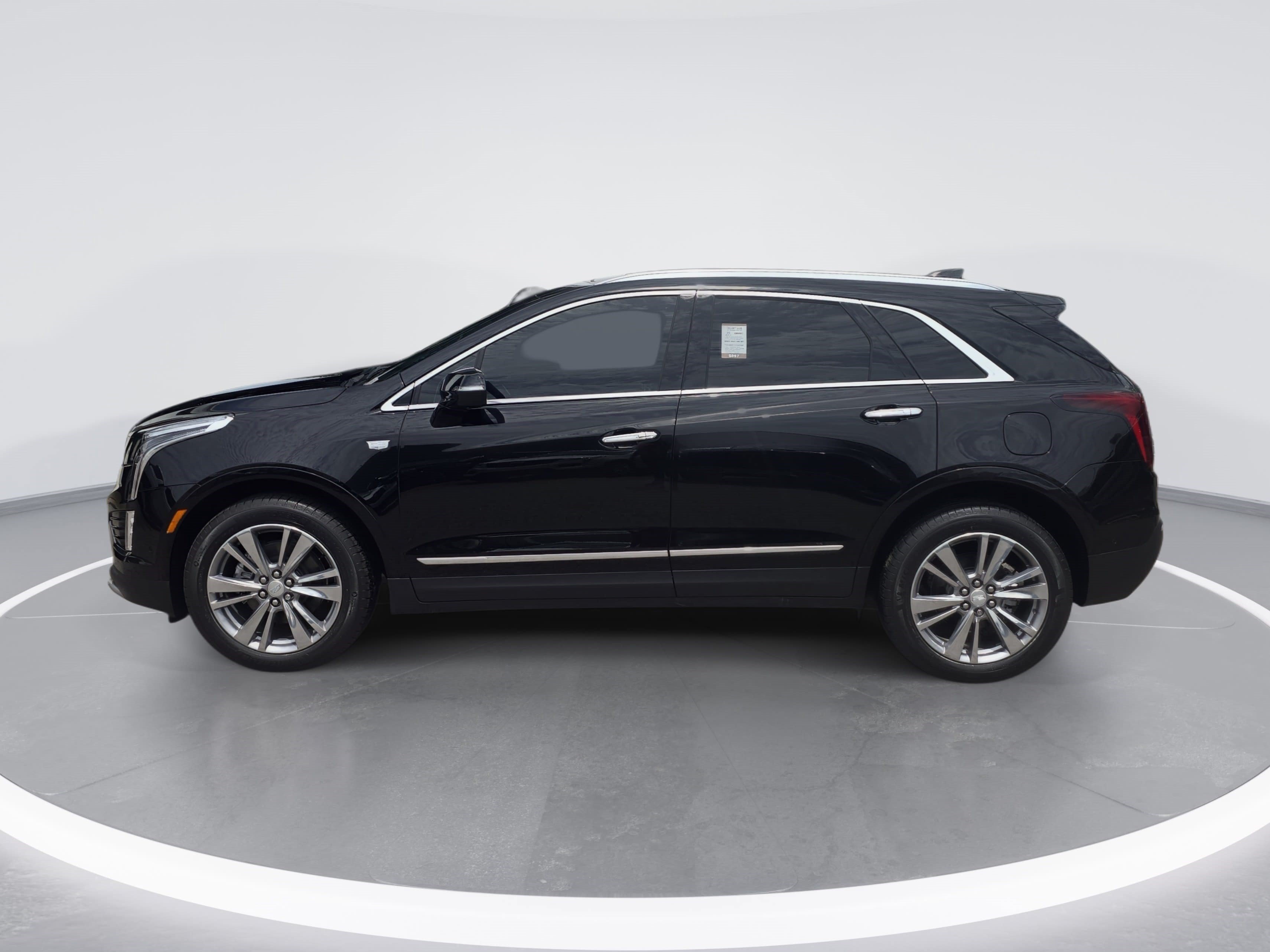 Used 2026 Cadillac XT5 Premium Luxury w/ Driver Assist Package AWD/4WD image 6