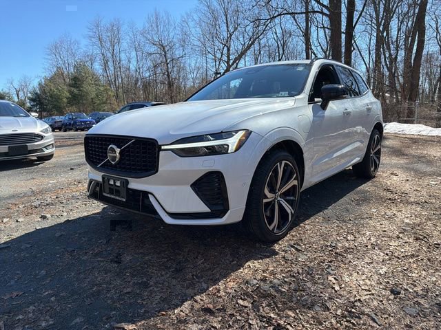 Used 2022 Volvo XC60 T8 R-Design w/ Advanced Package image 1
