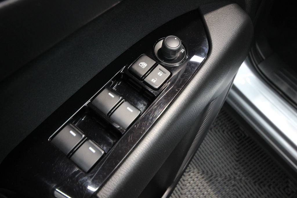 Used 2019 MAZDA CX-5 Sport w/ I-ACTIVSENSE Package AWD/4WD image 13
