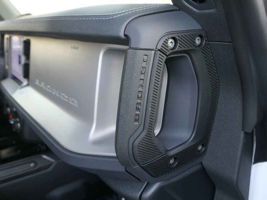 Used 2025 Ford Bronco Outer Banks image 28