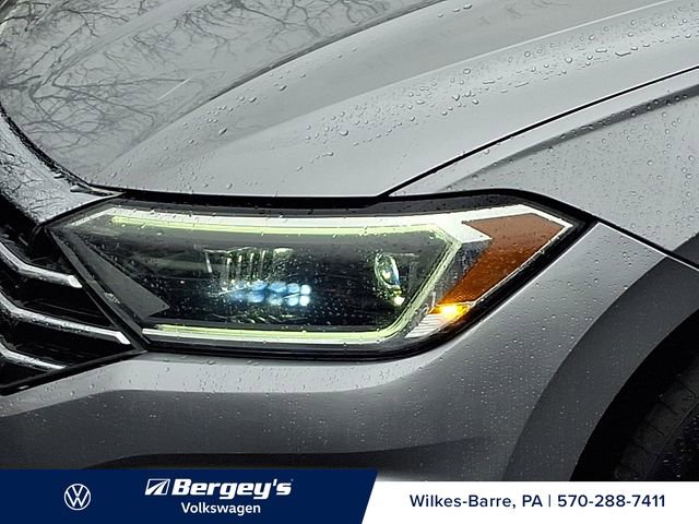 Certified 2021 Volkswagen Jetta SEL image 11