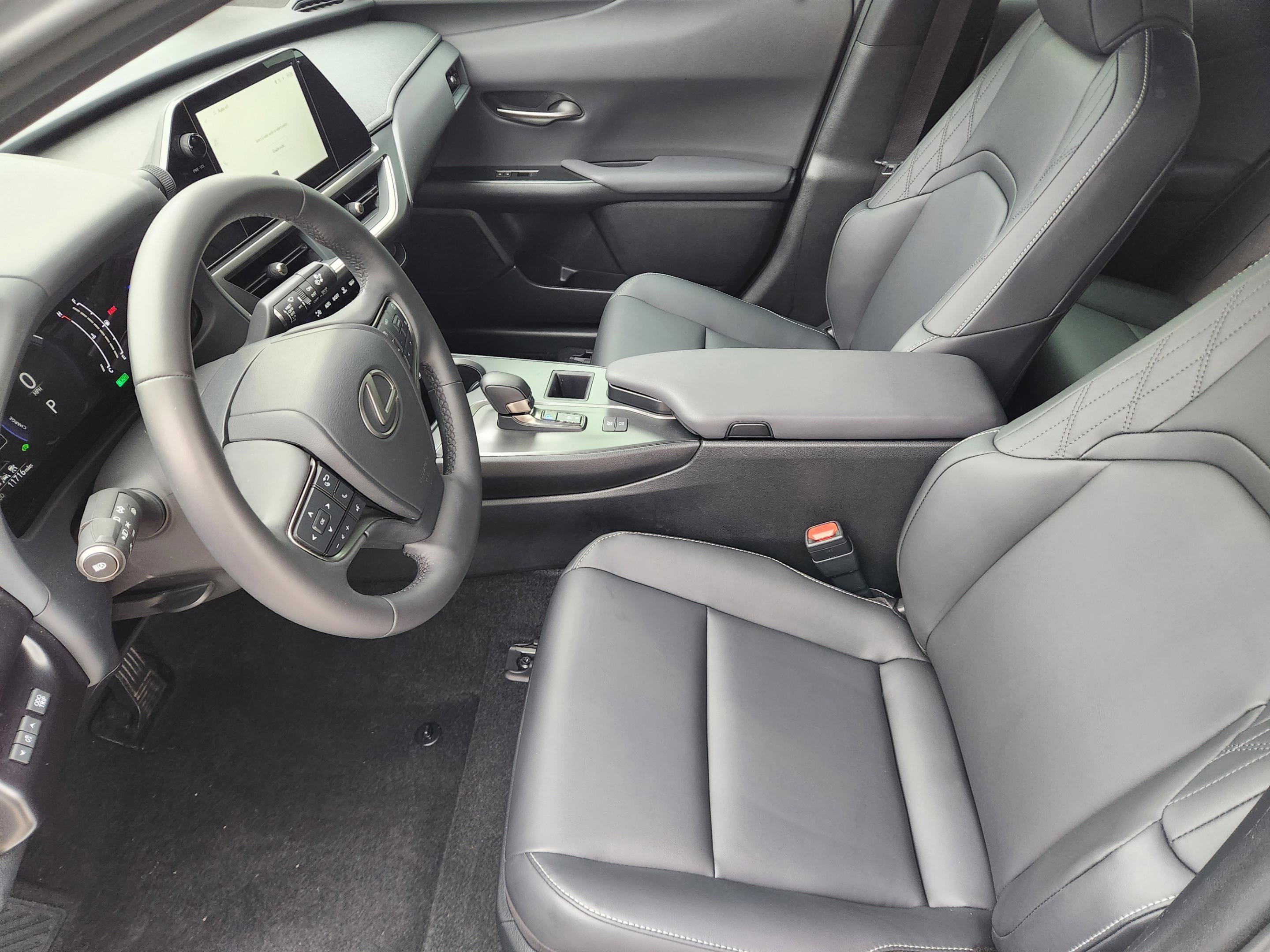 Certified 2025 Lexus UX 300h FWD w/ Accessory Package (Z1) image 23