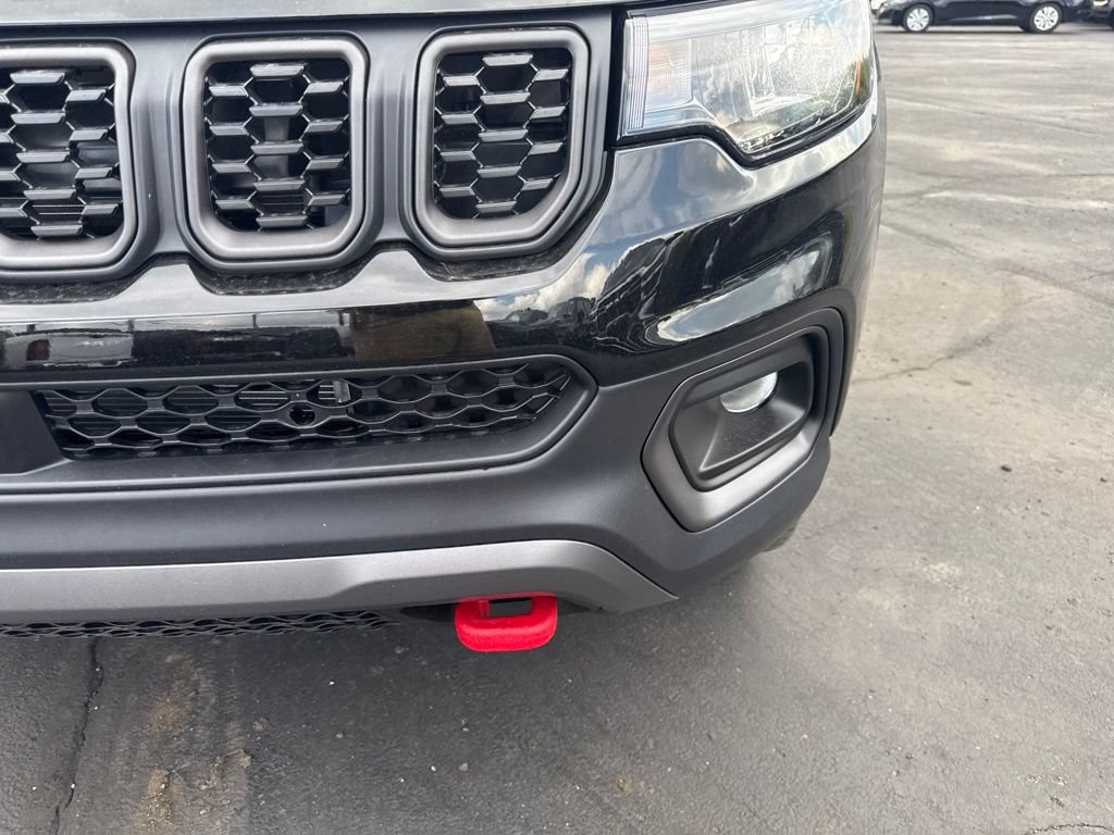 New 2026 Jeep Compass Trailhawk AWD/4WD image 9
