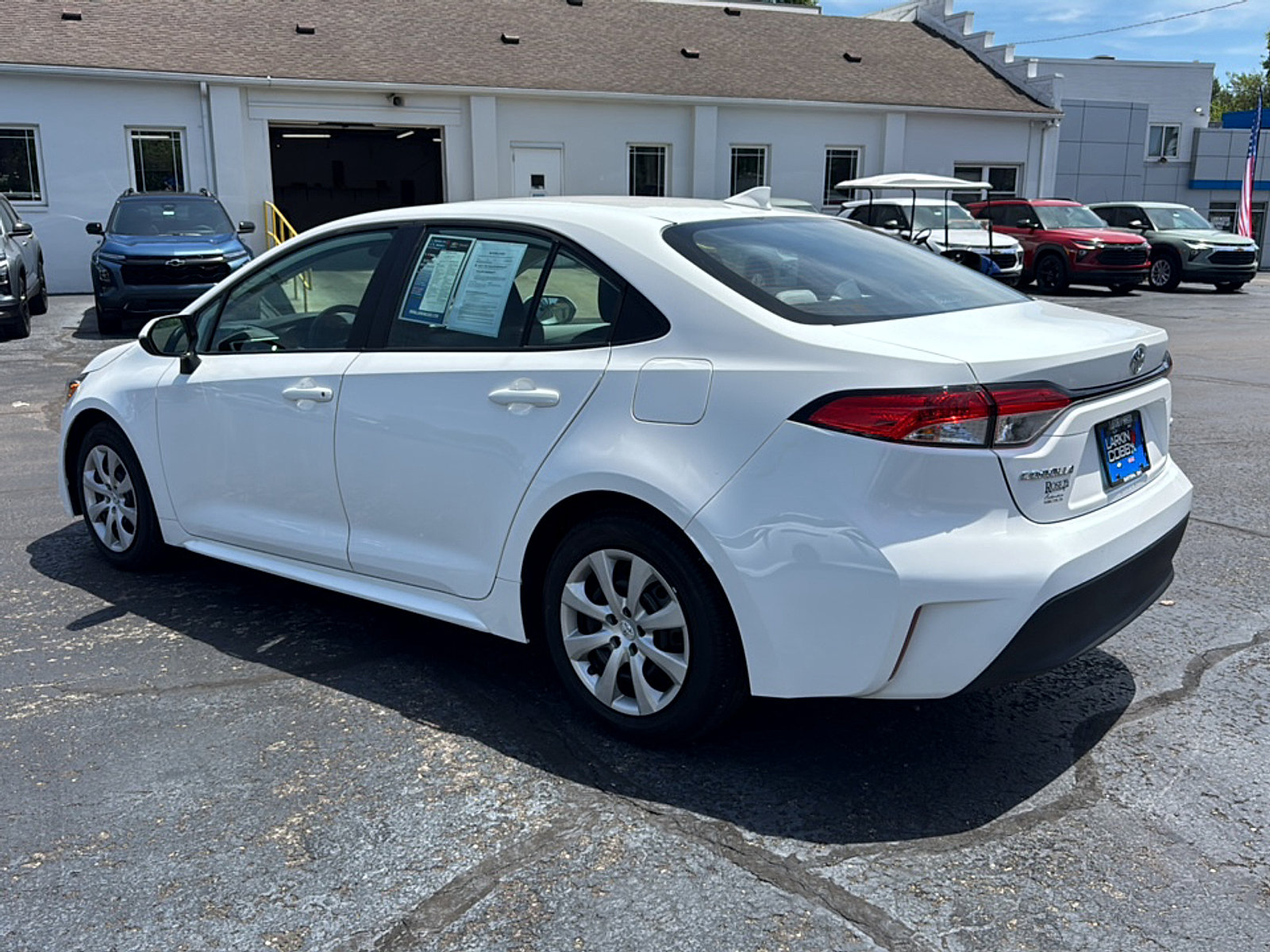 Used 2025 Toyota Corolla LE FWD image 6