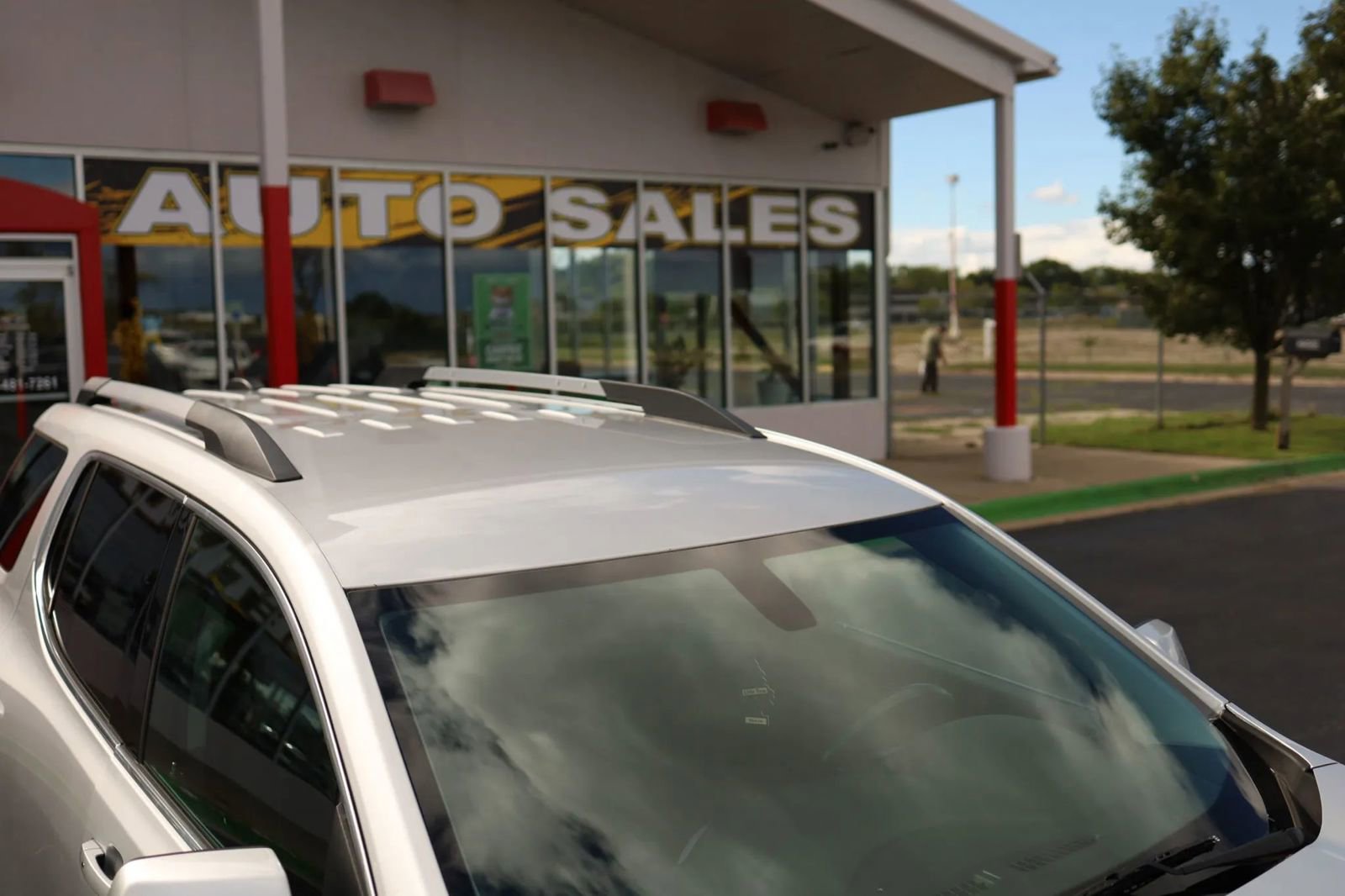 Used 2018 GMC Acadia SLE image 38