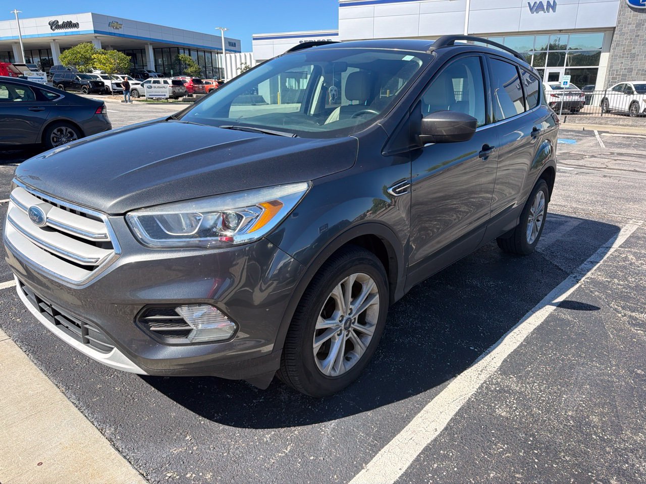 Used 2019 Ford Escape SEL AWD/4WD image 2