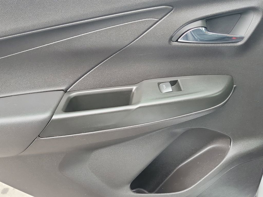 Used 2023 Chevrolet Bolt LT image 13