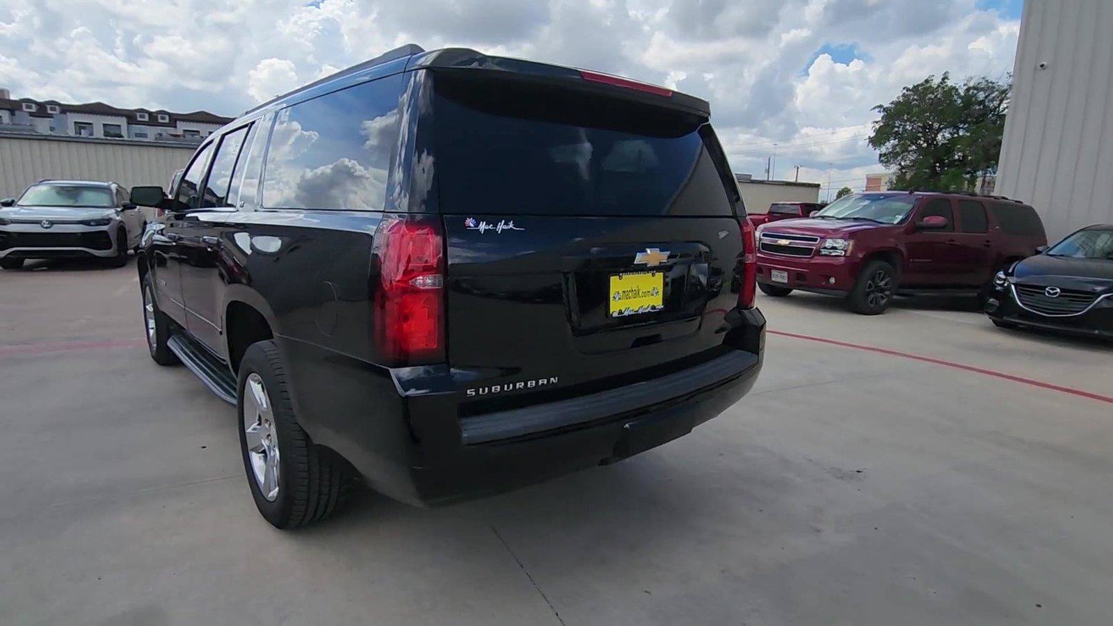 Used 2019 Chevrolet Suburban LT RWD image 7