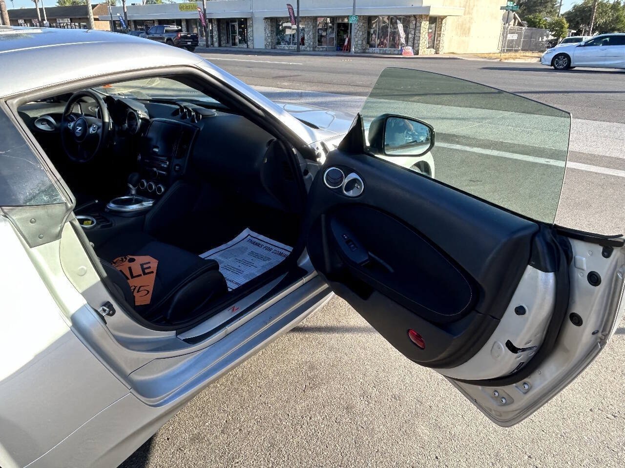 Used 2009 Nissan 370Z Coupe RWD image 13