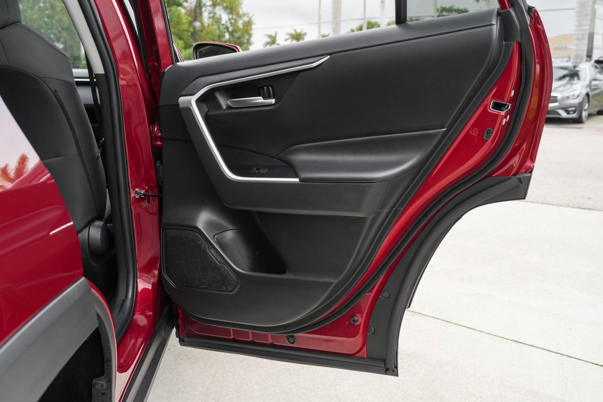 Used 2023 Toyota RAV4 XLE image 36