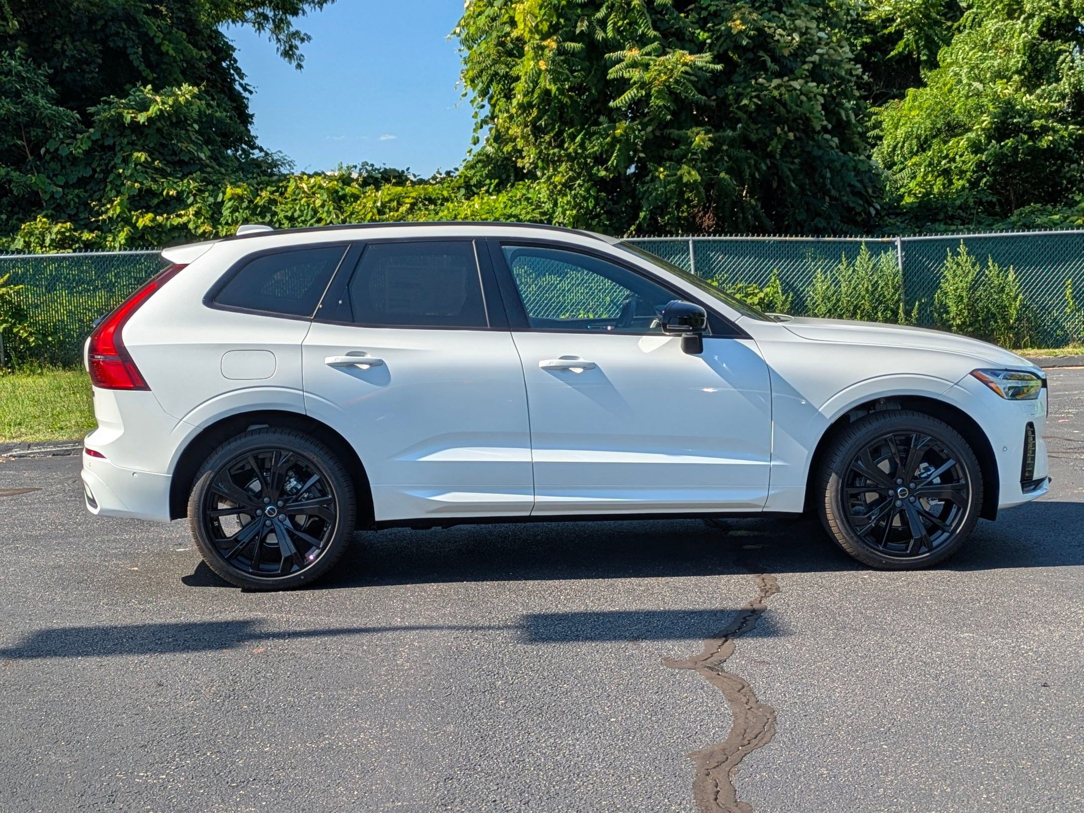 New 2026 Volvo XC60 B5 Ultra w/ Protection Package Premier image 5