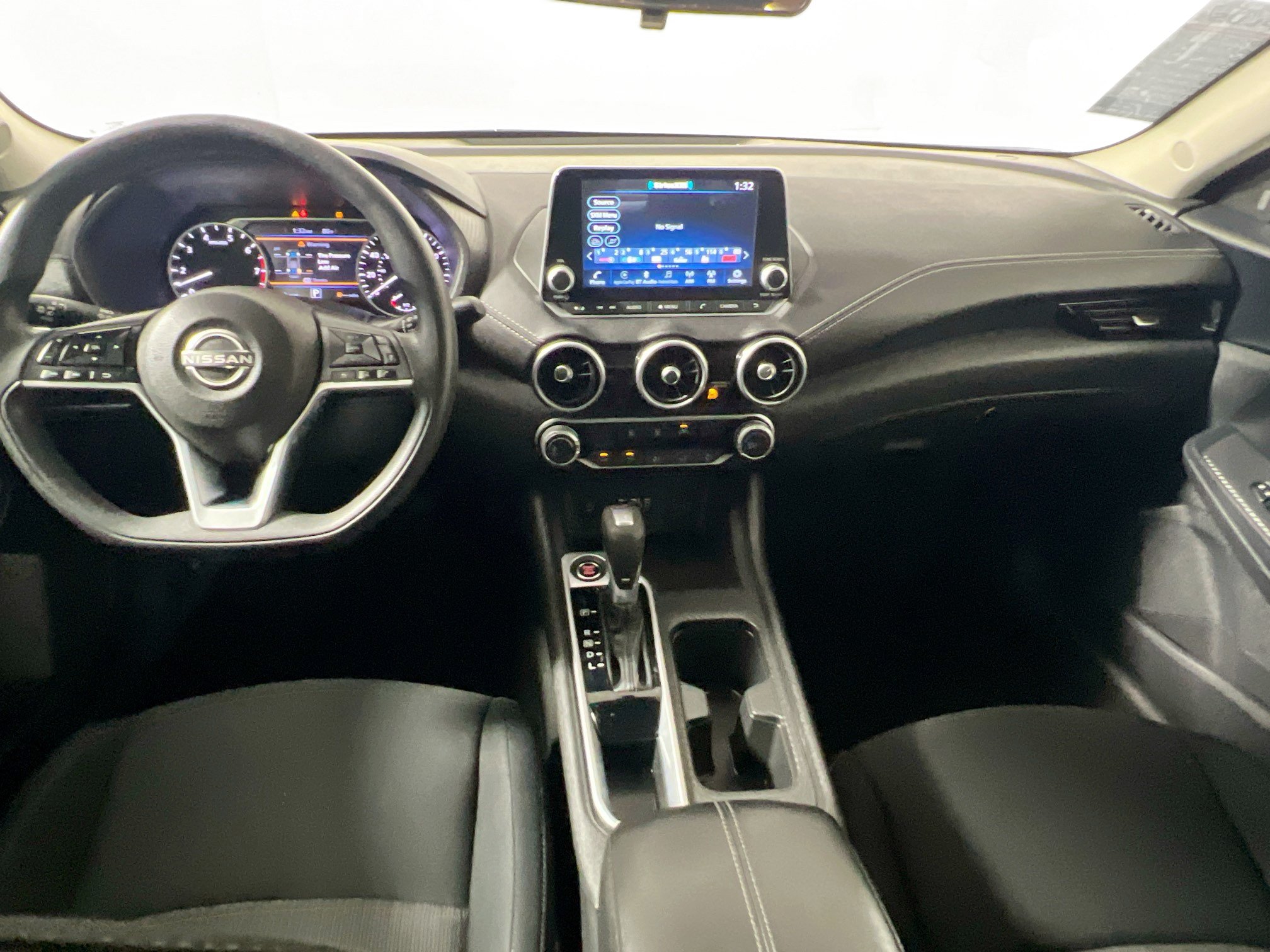 Used 2024 Nissan Sentra SV FWD image 29