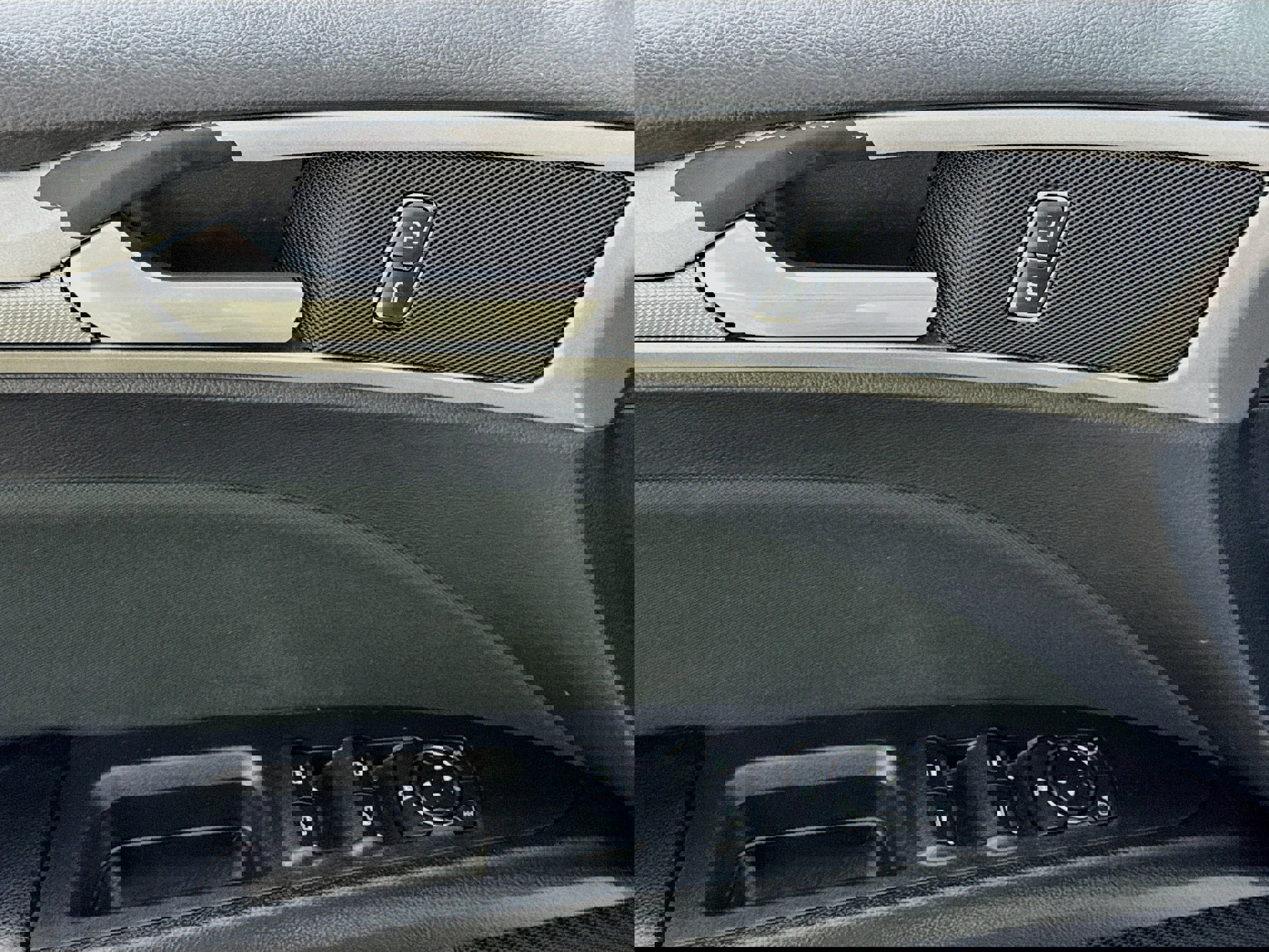 Used 2020 Ford Fusion SE image 18