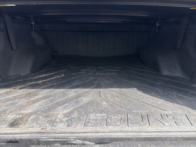 Used 2021 Jeep Gladiator Willys image 11