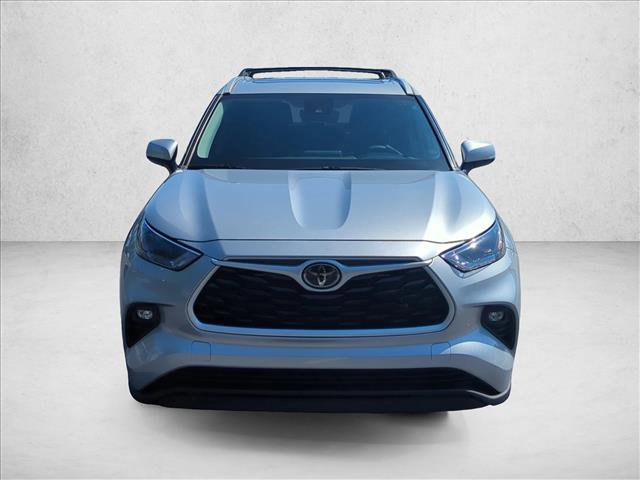 Certified 2022 Toyota Highlander XLE image 2