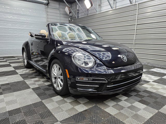 Used 2018 Volkswagen Beetle 2.0T S w/ Style & Comfort Package FWD image 4