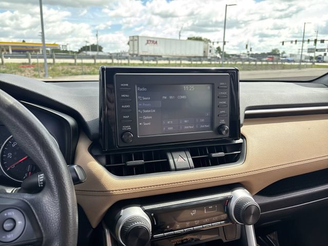 Used 2019 Toyota RAV4 LE FWD image 22