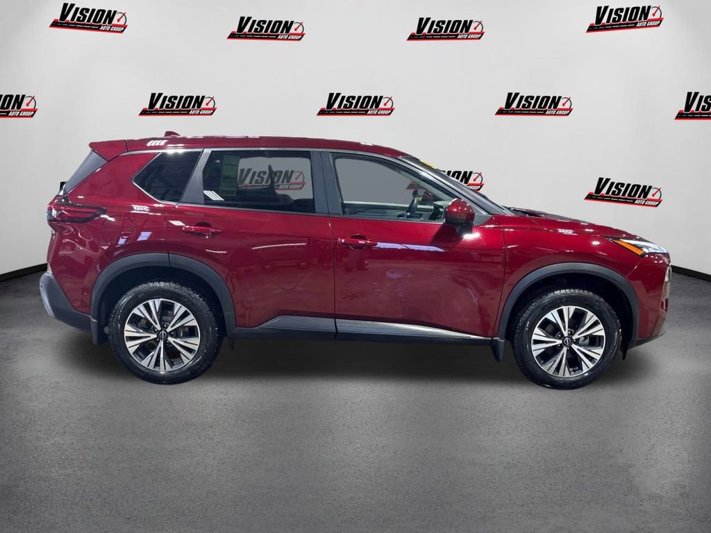 Used 2023 Nissan Rogue SV image 4