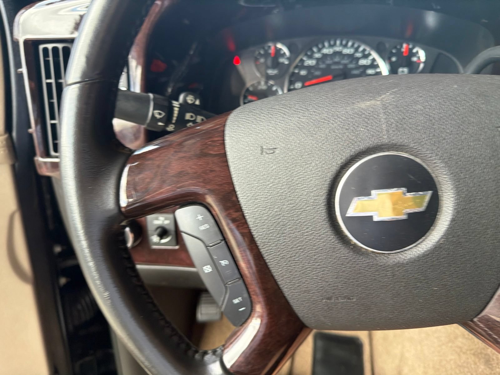 Used 2012 Chevrolet Express 1500 RWD image 12